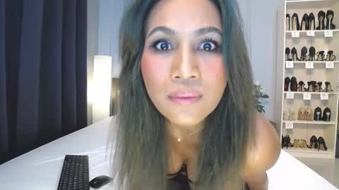 Bee if you ever see the girl who can take 12 inch all the way inside the ass try me online show from 10.22.25