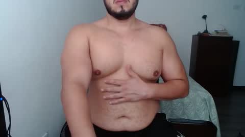 Snapshot of beefypecs_10 chatting on 11.01.25 Criss2fer online show from 11.01.25