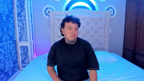 Snapshot of beele_and_evie chatting on 02.27.26 beele_and_evie online show from 02.27.26