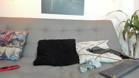 Snapshot of belamiramil chatting on 03.10.25 independent model online show from 03.10.25