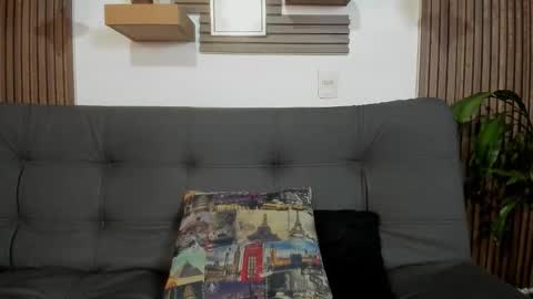 Snapshot of belamiramil chatting on 10.19.25 independent model online show from 10.19.25