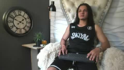 independent model online show from 06.23.26