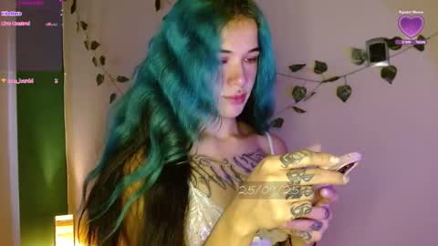 Snapshot of bell_art chatting on 09.25.25 online show from 09.25.25