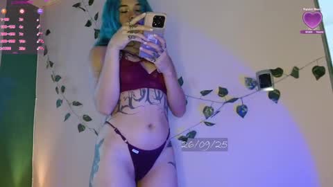 Snapshot of bell_art chatting on 09.26.25 online show from 09.26.25