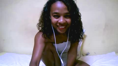 Snapshot of bella193999 chatting on 12.05.24 bella193999 online show from 12.05.24