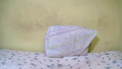 Snapshot of bella193999 chatting on 12.08.24 bella193999 online show from 12.08.24