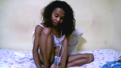 Snapshot of bella193999 chatting on 12.09.24 bella193999 online show from 12.09.24