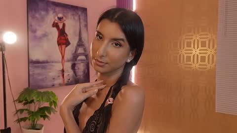 bella19   online show from 11.26.25