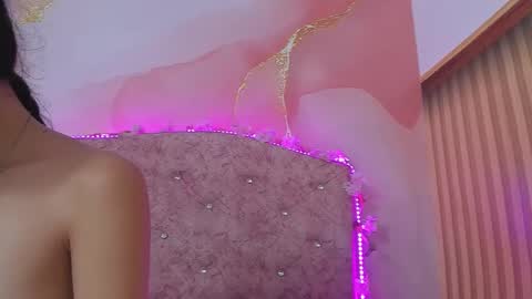 Melanie  online show from 11.25.25