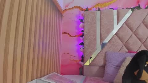 Melanie  online show from 02.02.26