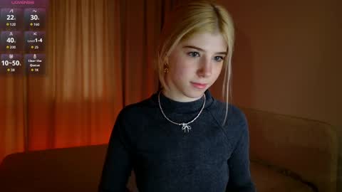 Snapshot of bella_amoury chatting on 04.19.26 Bella online show from 04.19.26