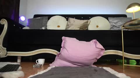 Emma  Bella online show from 02.17.25