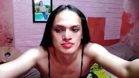Snapshot of bella_ciaox chatting on 05.12.26 Bella Barbie online show from 05.12.26
