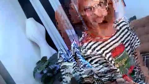 Snapshot of bella_ciaox chatting on 05.23.26 Bella Barbie online show from 05.23.26