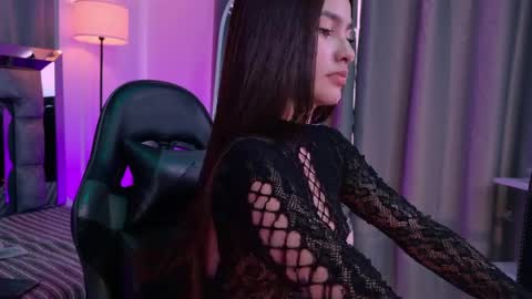 Bella  online show from 04.11.26