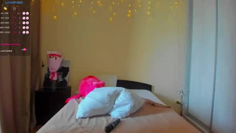 Snapshot of bella_foryou chatting on 02.15.25 NastyaThere are legends that in this room all your wishes can come true Private is Open online show from 02.15.25