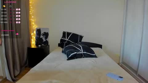 Snapshot of bella_foryou chatting on 09.11.25 NastyaThere are legends that in this room all your wishes can come true Private is Open online show from 09.11.25