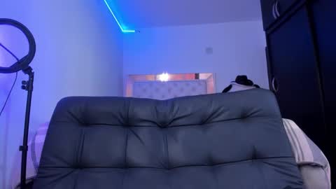 bella_hamilton online show from 02.14.26