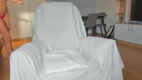 Snapshot of bella_hot77 chatting on 01.21.25 Anna  online show from 01.21.25