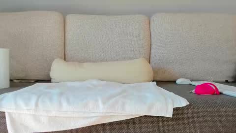 Snapshot of bella_hot77 chatting on 02.09.25 Anna  online show from 02.09.25