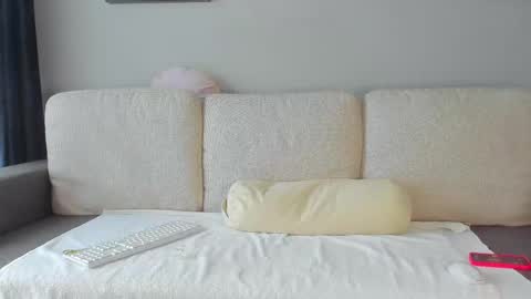 Snapshot of bella_hot77 chatting on 02.15.25 Anna  online show from 02.15.25