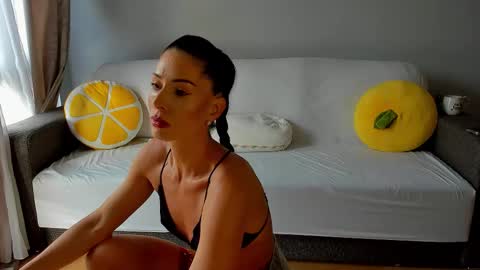 Anna  online show from 11.09.25