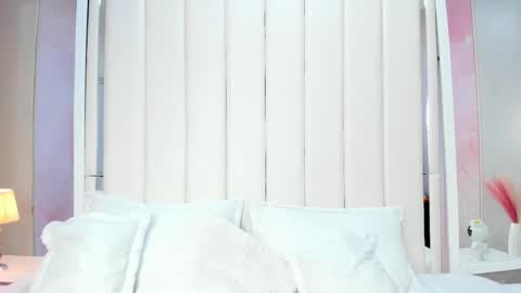 Mia online show from 10.16.25