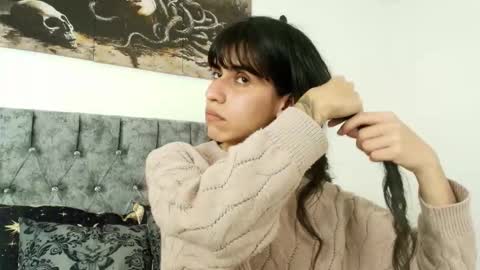 Snapshot of bella_poisonous chatting on 12.03.25 Bella online show from 12.03.25