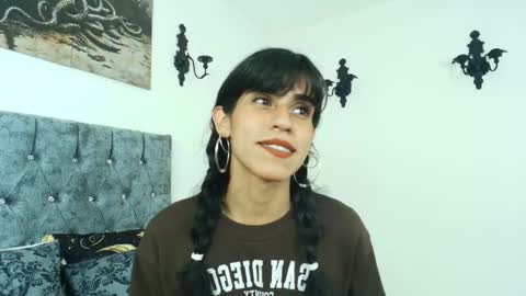 Snapshot of bella_poisonous chatting on 01.16.26 Bella online show from 01.16.26