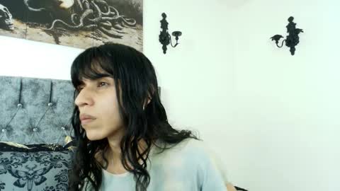 Snapshot of bella_poisonous chatting on 02.25.26 Bella online show from 02.25.26