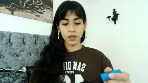 Snapshot of bella_poisonous chatting on 02.28.26 Bella online show from 02.28.26