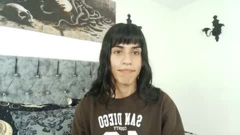 Snapshot of bella_poisonous chatting on 03.18.26 Bella online show from 03.18.26