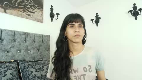 Snapshot of bella_poisonous chatting on 03.22.26 Bella online show from 03.22.26