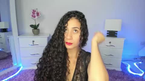 Snapshot of bella_ponce1 chatting on 01.23.25 Bella Ponce online show from 01.23.25