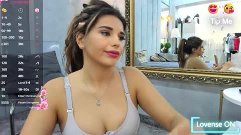 bella_posh online show from 10.14.25