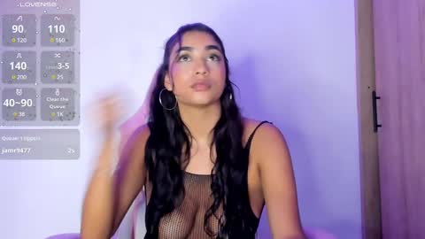 bella_ricci_ online show from 02.25.25