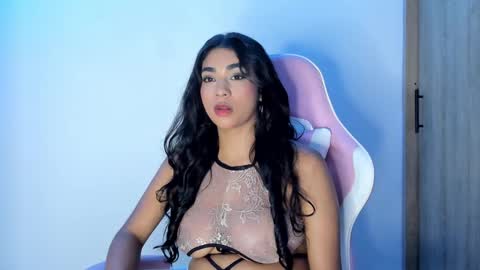bella_ricci_ online show from 03.06.25