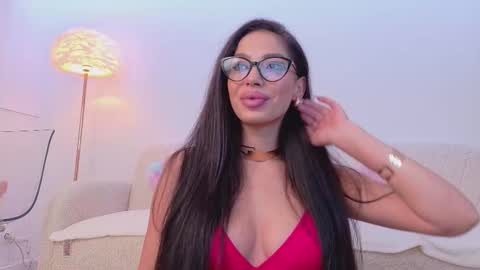 Bella online show from 10.21.25