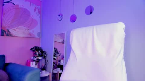 BELLA online show from 09.17.25