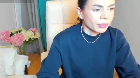 BellaAnna online show from 03.11.25