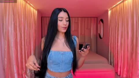 Snapshot of bellacarteer_ chatting on 12.28.24 Bella C online show from 12.28.24