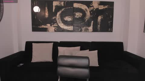 Snapshot of bellacarteer_ chatting on 01.12.25 Bella C online show from 01.12.25