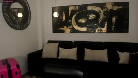 Snapshot of bellacarteer_ chatting on 02.25.25 Bella C online show from 02.25.25