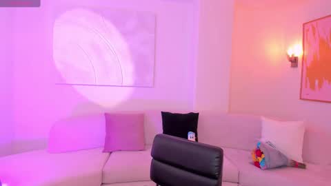 Snapshot of bellacarteer_ chatting on 03.09.25 Bella C online show from 03.09.25
