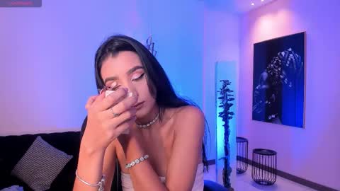  Bella C  online show from 11.14.25