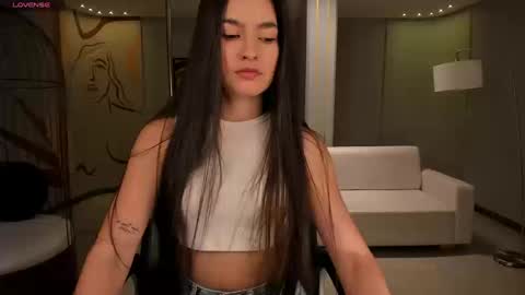 Bella  online show from 09.13.25