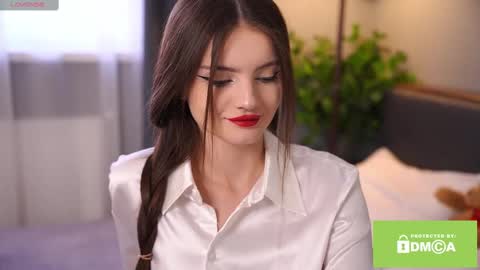 Snapshot of bellacle chatting on 02.26.25 Bella I took a vacation and Ill be back on December 18th So dont lose me To keep in touch I have a TG -  you can find below online show from 02.26.25