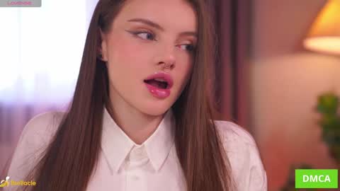 Snapshot of bellacle chatting on 10.06.25 Bella I took a vacation and Ill be back on December 18th So dont lose me To keep in touch I have a TG -  you can find below online show from 10.06.25