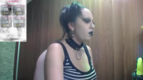 Snapshot of belladona_trix chatting on 04.17.26 belladona_trix online show from 04.17.26