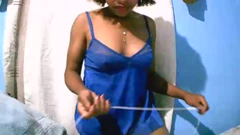 Snapshot of bellaena chatting on 11.20.25 bellaena online show from 11.20.25